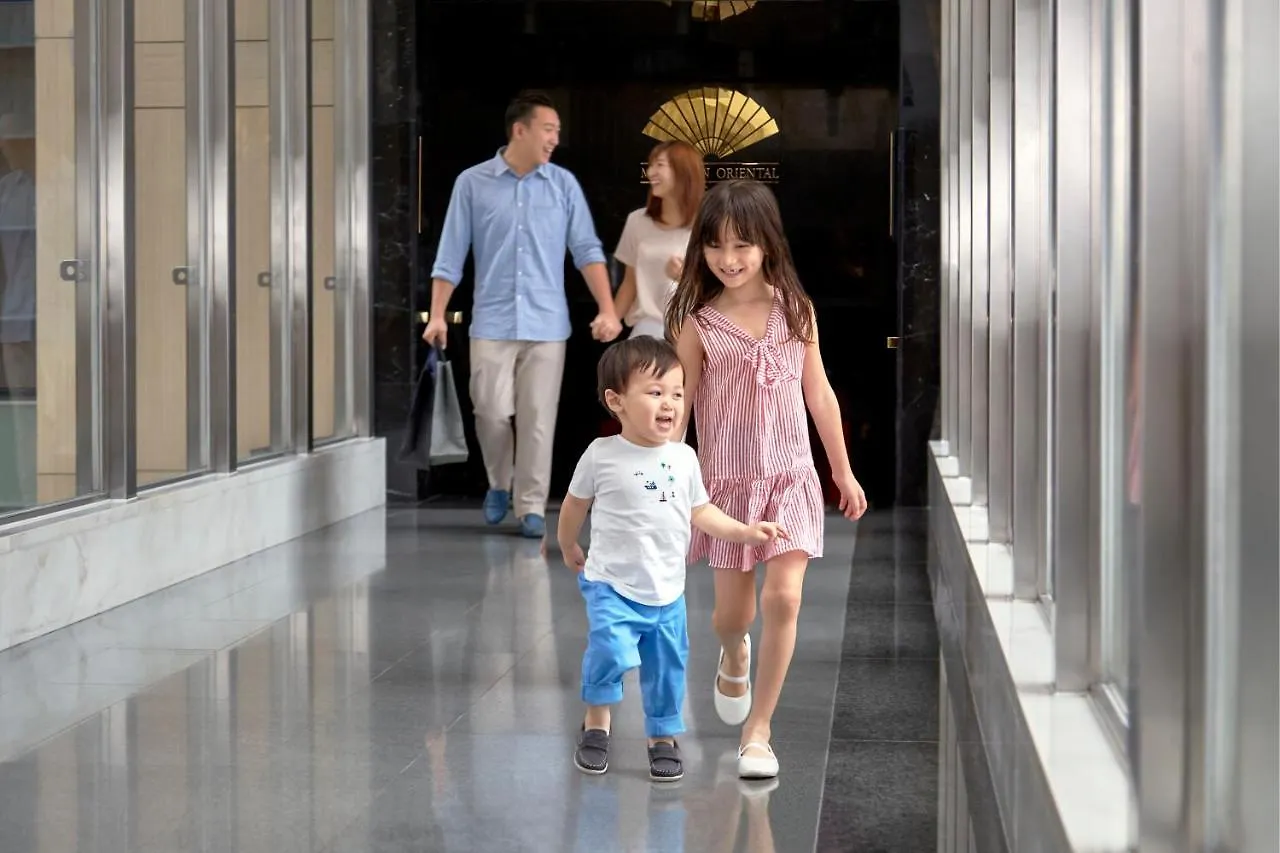 מלון Mandarin Oriental, הונג קונג